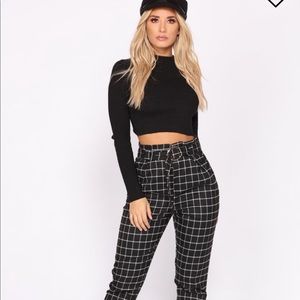 Fashion nova black and white pants